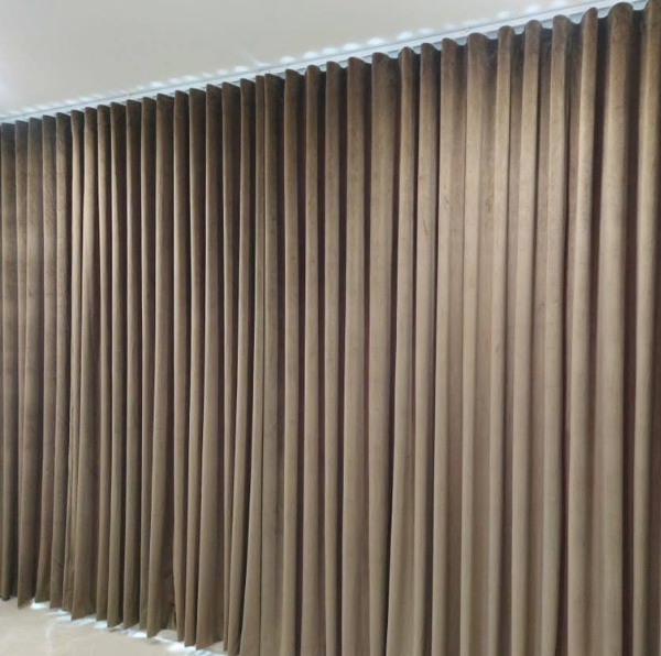 screens & curtains